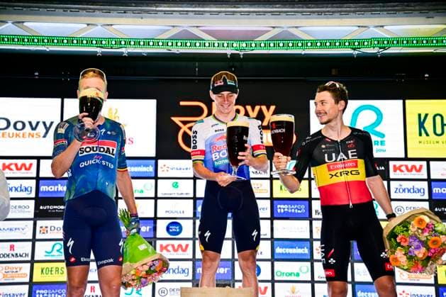 Na-Tourcriterium Roeselare - 28 07 2026 ROESELARE, BELGIUM - JULY 28 : Evenepoel Remco (BEL) of Red Bull BORA Hansgrohe, Herregodts Rune (BEL) of UAE Team Emirates XRG, Merlier Tim (BEL) of Soudal Quick Step on the podium during the post Tour de France criterium of Roeselare on July 28, 2026 in Roeselare, Belgium, 28 07 2026 Roeselare Belgium  Copyright: xJanxDexMeuleneirx