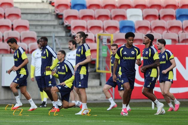 Fenerbahce practice session in Poland ZABRZE, POLAND - JULY 28: Fenerbahce players take part in the practice session ahead of the UEFA Champions League second qualifying round match between Gornik Zabrze and Fenerbahce at Arena Zabrze in Zabrze, Poland on July 28, 2026. Jakub Porzycki Anadolu Zabrze Poland. Editorial use only. Please get in touch for any other usage.  Copyright: x2026xAnadoluxJakubxPorzyckix