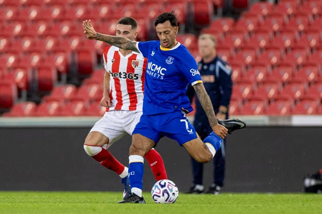 RECORD DATE NOT STATED 28th July 2026; Bet365 Stadium, Stoke, Staffordshire, England; Friendly Football, Stoke City versus Everton; Dwight McNeil of Everton crosses the ball TimxWilliams