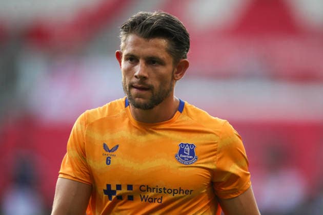 Stoke City v Everton, Pre-Season Friendly James Tarkowski of Everton warms up during the Pre-Season Friendly match between Stoke City and Everton at the Bet365 Stadium, Stoke-on-Trent, UK on 28 July 2026. Stoke-on-Trent Bet365 Stadium Staffordshire UK Editorial use only , Copyright: xAlunxRobertsx PSI-24601-0086