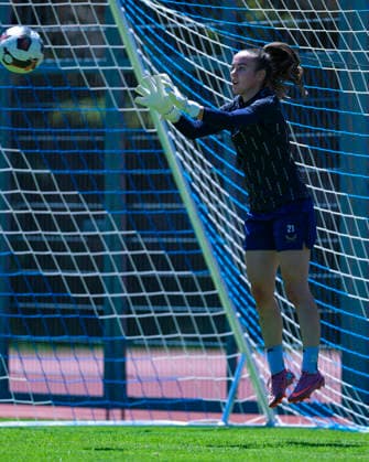 28.07.2026, SUI, Fussball, Frauen, Testspiel, Saison 2026 2027, FC Zürich vs. SC Freiburg Riana Gmür (21, FC Zürich) beim Aufwärmen Foto: Urs Ottiger IMAGO Kerenzerberg Sportzentrum Kerenzerberg Zürich Switzerland *** July 28, 2026, SUI, Soccer, Women s, Friendly Match, 2026–2027 Season, FC Zurich vs. SC Freiburg, Riana Gmür, 21, FC Zurich warming up. Photo by Urs Ottiger, IMAGO, Kerenzerberg Sports Center, Kerenzerberg, Zurich, Switzerland