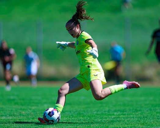 28.07.2026, SUI, Fussball, Frauen, Testspiel, Saison 2026 2027, FC Zürich vs. SC Freiburg Riana Gmür (21, FC Zürich) Foto: Urs Ottiger IMAGO Kerenzerberg Sportzentrum Kerenzerberg Zürich Switzerland *** July 28, 2026, SUI, Soccer, Women s, Friendly Match, 2026–2027 Season, FC Zurich vs. SC Freiburg, Riana Gmür, 21, FC Zurich, Photo by Urs Ottiger, IMAGO, Kerenzerberg Sports Center, Kerenzerberg, Zurich, Switzerland