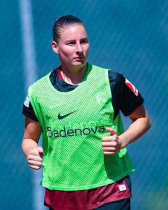 28.07.2026, SUI, Fussball, Frauen, Testspiel, Saison 2026 2027, FC Zürich vs. SC Freiburg Julia Stierli (5, SC Freiburg) Foto: Urs Ottiger IMAGO Kerenzerberg Sportzentrum Kerenzerberg Zürich Switzerland *** July 28, 2026, SUI, Soccer, Women s, Friendly Match, 2026–2027 Season, FC Zurich vs. SC Freiburg, Julia Stierli 5, SC Freiburg, Photo by Urs Ottiger, IMAGO, Kerenzerberg Sports Center, Kerenzerberg, Zurich, Switzerland