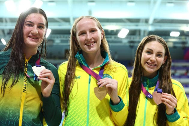 July 28, 2026, Glasgow, Scotland, Great Britain: (L-R) KIRRALEE HAYES, DANIKA VYNCKE and JENNA JONES are the gold, silver and bronze medal winners in the Swimming Women s 50m Freestyle SB13 Final of the Commonwealth Games Glasgow 2026 at the Tollcross International Swimming Centre in Glasgow, Scotland. Glasgow Great Britain - ZUMAc179 20260728_zep_c179_005 Copyright: xMickaelxChavetx