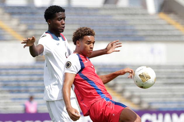 CONCACAF U-20 Championship: Haiti - Cuba Nikolai Pierre (R) of Haiti vies for the ball with Miguel Angel Morales of Cuba during a CONCACAF U-20 Championship match between Haiti and Cuba played at the Universitario Stadium in Puebla, Mexico, 28 July 2026. Puebla Mexico  Copyright: xHildaxRiosx