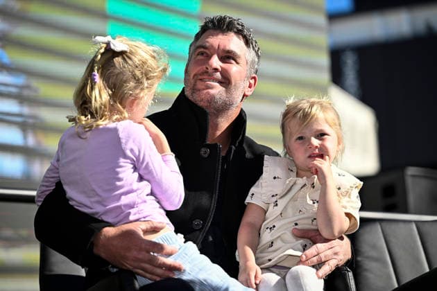 Ryan Fox with daughters Isobel and Margo on stage during the Public welcome home celebration for New Zealand golfer Ryan Fox on bringing the Claret Jug home after his historic Open Championship win. Takutai Square, Auckland, New Zealand on Tuesday 28 July 2026. Photo: Alan Lee Auckland New Zealand Copyright: xAlanxLeex xPhotosportx