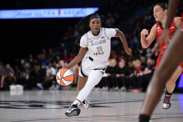 Basketball, Frauen, WNBA, Las Vegas Aces - Portland Fire July 28, 2026, Las Vegas, Nevada, USA: EVANS 11 driving the ball (C) during WNBA, Basketball Damen, USA Regular Season at the Michelob Ultra Arena in Las Vegas. WNBA 2026: Las Vegas Aces Leading Over Porland Fire 53-37 In The Half Time  - ZUMAo117 20260728_zsp_o117_003 Copyright: xMikaelxOnax