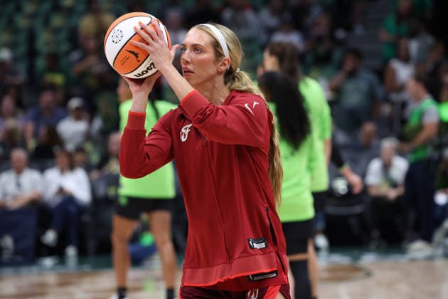 July 28, 2026, Seattle, Washington, USA: Indiana Fever guard LEXIE HULL (10) warms-up prior to the WNBA, Basketball Damen, USA match between the Seattle Storm and Indiana Fever at Climate Pledge Arena in Seattle. Seattle USA - ZUMAd218 20260728_zsp_d218_011 Copyright: xRichardxDizonx