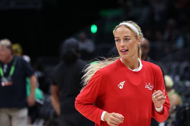 July 28, 2026, Seattle, Washington, USA: Indiana Fever guard SOPHIE CUNNINGHAM (8) warms-up prior to the WNBA, Basketball Damen, USA match between the Seattle Storm and Indiana Fever at Climate Pledge Arena in Seattle. WNBA 2026: Indiana 105:95 Seattle  - ZUMAd218 20260728_zsp_d218_009 Copyright: xRichardxDizonx
