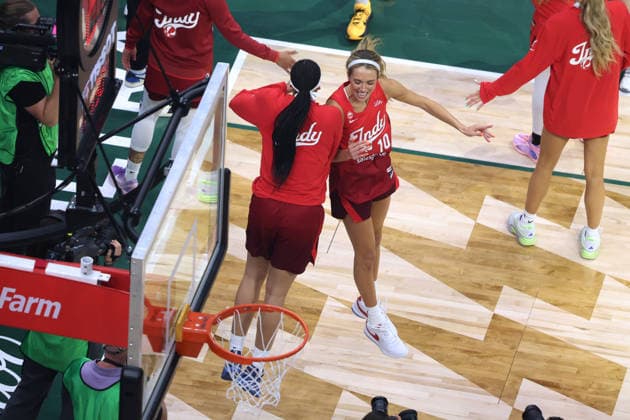 July 28, 2026, Seattle, Washington, USA: Indiana Fever guard LEXIE HULL (10) warms-up prior to the WNBA, Basketball Damen, USA match between the Seattle Storm and Indiana Fever at Climate Pledge Arena in Seattle. WNBA 2026: Indiana 105:95 Seattle  - ZUMAd218 20260728_zsp_d218_012 Copyright: xRichardxDizonx
