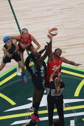 July 28, 2026, Seattle, Washington, USA: Seattle Storm center AWA FAM (11) and Indiana Fever center-forward ALIYAH BOSTON (7) go up for the tip-off in the first quarter of the WNBA, Basketball Damen, USA match between the Seattle Storm and Indiana Fever at Climate Pledge Arena in Seattle. WNBA 2026: Indiana 105:95 Seattle  - ZUMAd218 20260728_zsp_d218_013 Copyright: xRichardxDizonx