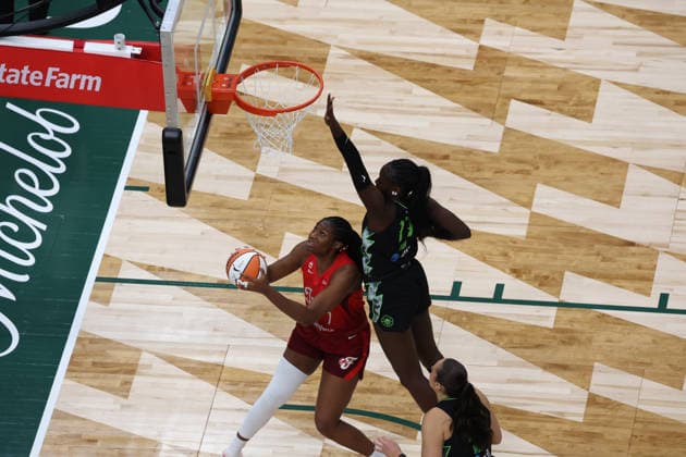July 28, 2026, Seattle, Washington, USA: Indiana Fever center-forward ALIYAH BOSTON (7) controls the ball while defended by Seattle Storm center AWA FAM (11) in the first quarter of the WNBA, Basketball Damen, USA match between the Seattle Storm and Indiana Fever at Climate Pledge Arena in Seattle. Seattle USA - ZUMAd218 20260728_zsp_d218_019 Copyright: xRichardxDizonx