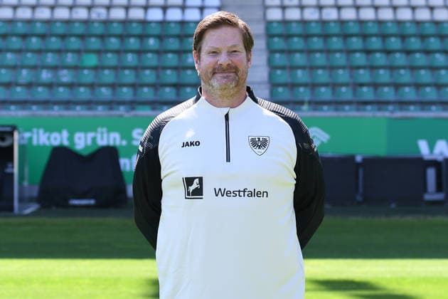 SC Preußen Münster; 3. Liga, Porträttermin 2026 2027 Helge Dahms ( Zeugwart Münster ); SC Preußen Münster; 3. Liga, Porträttermin 2026 2027 *** SC Preußen Münster, 3rd Division, Profile 2026–2027 Helge Dahms, Equipment Manager, Münster SC Preußen Münster, 3rd Division, Profile 2026–2027 xRx