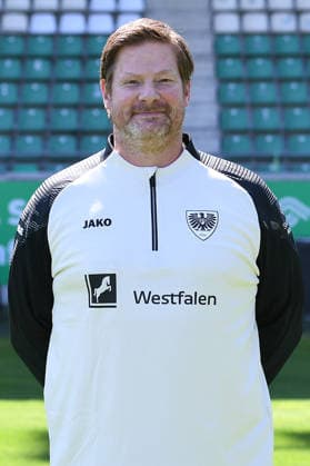 SC Preußen Münster; 3. Liga, Porträttermin 2026 2027 Helge Dahms ( Zeugwart Münster ); SC Preußen Münster; 3. Liga, Porträttermin 2026 2027 *** SC Preußen Münster, 3rd Division, Profile 2026–2027 Helge Dahms, Equipment Manager, Münster SC Preußen Münster, 3rd Division, Profile 2026–2027 xRx