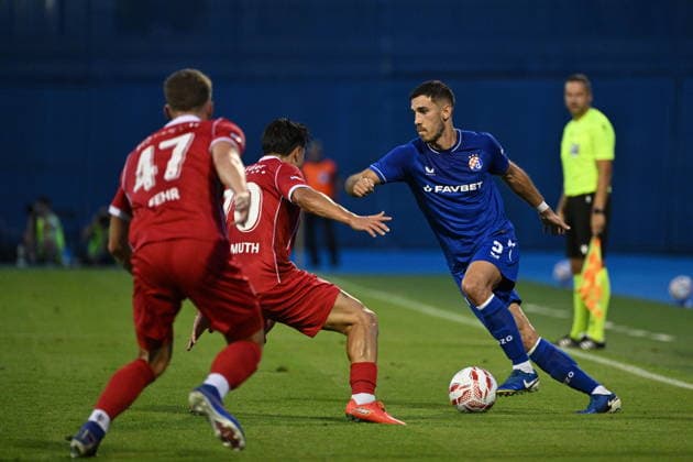 CroatiaZagreb, 280726. Maksimir Stadium. UEFA Champions League second qualifying round match, GNK Dinamo - FC Thun. Photo: Damir Krajac CROPIX Zagreb Croatia Copyright: xxDamirxKrajacx dinamo_thun57-280726