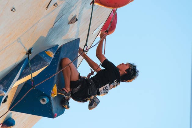 July 28, 2026, Salt Lake City, Utah, USA: United States National Development Team climber ZOE YI makes a left handed clip on the women s final route Lead Finals Wrap Up In World Climbing Pan America Series 2026  - ZUMAs381 20260728_znp_s381_013 Copyright: xAndrewxSzakmeisterx