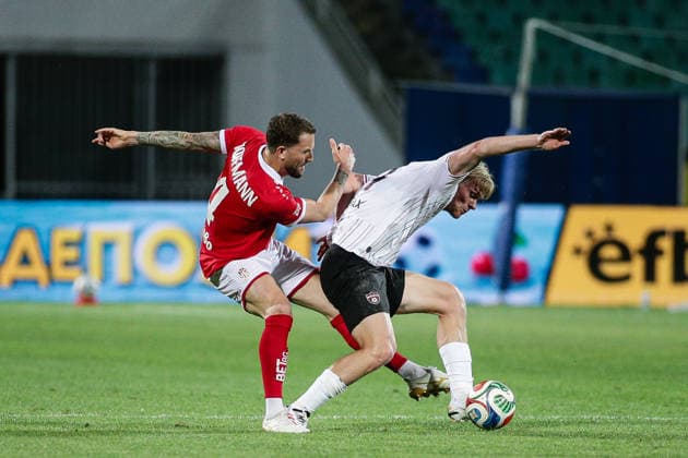 IPA87081104 - CSKA 1948 s Andre Hoffmann in action against Spartak s Tijmen Wildeboer during the Conference League qualifying match between FC CSKA 1948 and Spartak Trnava at Vasil Levski Stadium in Sofia, Bulgaria, on July 28, 2026  Copyright: xIvanxSxIvanov IPAxSportx xx 87081104