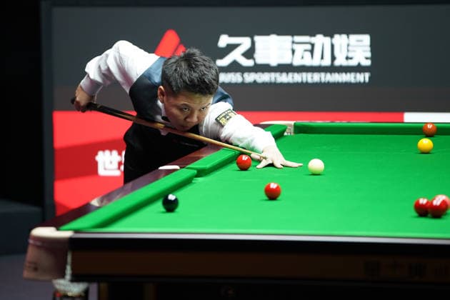 SHANGHAI, CHINA - JULY 29: Zhou Yuelong of China plays a shot in the second round match against Shaun Murphy of England on Day 3 of the 2026 Snooker Shanghai Masters on July 29, 2026 in Shanghai, China.  Copyright: xTaixChengzhex 111657039263