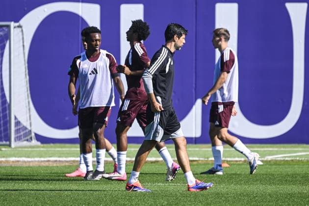Anderlecht s head coach Vitor Bruno pictured during a training session of Belgian RSC Anderlecht, Wednesday 29 July in Brussels, in preparations of the second leg of the second qualifying round for the UEFA Europa League against Swedish Hammarby IF. TOM GOYVAERTS TomxGoyvaerts  x182284130x