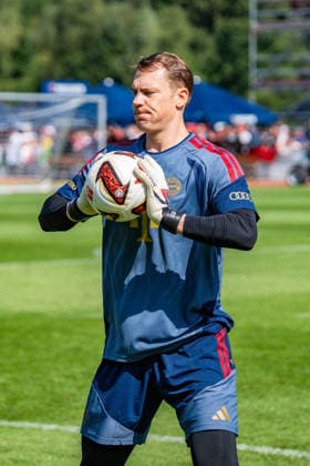 Trainingslager, FC Bayern München am 29.07.2026 in Rottach-Egern Manuel Neuer im Torwarttraining *** Training camp, FC Bayern Munich on July 29, 2026, in Rottach-Egern: Manuel Neuer during goalkeeper training Copyright: xBahhoxKarax
