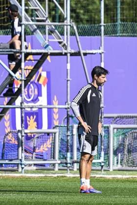 Anderlecht s head coach Vitor Bruno pictured during a training session of Belgian RSC Anderlecht, Wednesday 29 July in Brussels, in preparations of the second leg of the second qualifying round for the UEFA Europa League against Swedish Hammarby IF. TOM GOYVAERTS TomxGoyvaerts  x182283913x