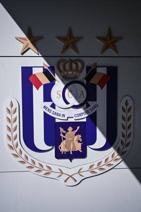 The RSC Anderlecht logo pictured at a training session of Belgian RSC Anderlecht, Wednesday 29 July in Brussels, in preparations of the second leg of the second qualifying round for the UEFA Europa League against Swedish Hammarby IF. TOM GOYVAERTS TomxGoyvaerts  x182283909x