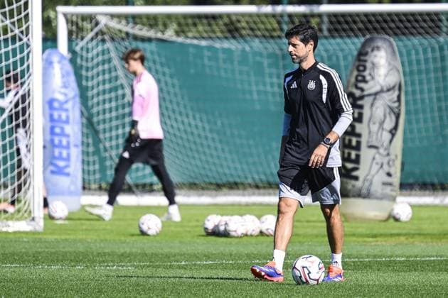 Anderlecht s head coach Vitor Bruno pictured during a training session of Belgian RSC Anderlecht, Wednesday 29 July in Brussels, in preparations of the second leg of the second qualifying round for the UEFA Europa League against Swedish Hammarby IF. TOM GOYVAERTS TomxGoyvaerts  x182283962x