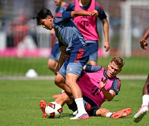 29.07.2026, Fussball Bundesliga 2026 2027, Trainingslager FC Bayern München in Rottach-Egern am Tegernsee (Bayern). v.l. x gegen Joshua Kimmich (FC Bayern München) *** July 29, 2026, 2026–2027 Bundesliga, FC Bayern Munich training camp in Rottach-Egern on Lake Tegernsee, Bavaria, v l x vs. Joshua Kimmich, FC Bayern Munich