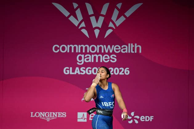 COM26 WEIGHTLIFTING, Seine Stowers of Samoa gestures after making a lift in the Women™s 77kg Weightlifting during the Glasgow 2026 Commonwealth Games at the SEC Armadillo in Glasgow, Scotland, Wednesday, July 29, 2026. ( NO ARCHIVING, EDITORIAL USE ONLY Glasgow Scotland United Kingdom  Copyright: xLUKASxCOCHx 20260729198826101600