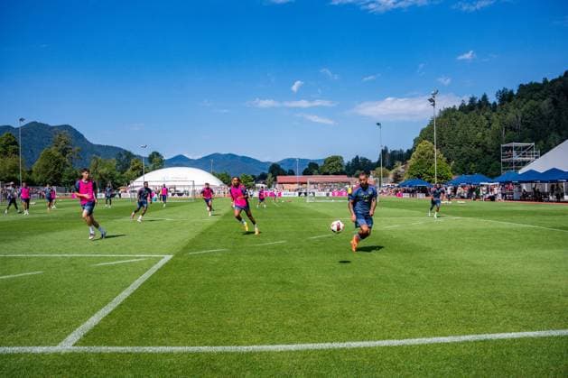 Trainingslager, FC Bayern München am 29.07.2026 in Rottach-Egern Trainingsspiel des FC Bayern München *** Training Camp, FC Bayern Munich on July 29, 2026, in Rottach Egern; FC Bayern Munich Friendly Match Copyright: xBahhoxKarax