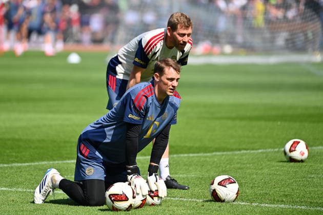 Manuel NEUER (Torwart Bayern Muenchen), Torwarttrainer Michael RECHNER (Bayern Muenchen), Oeffentliches Training FC Bayern Muenchen im Trainingslager in Rottach Egern am 29.07.2026. Fussball 1. Bundesliga,Saison 2026 2027. *** Manuel NEUER, goalkeeper for Bayern Munich; Michael RECHNER, goalkeeper coach for Bayern Munich; FC Bayern Munich s public training session at the training camp in Rottach Egern on July 29, 2026; Soccer, Bundesliga 1, 2026–2027 season