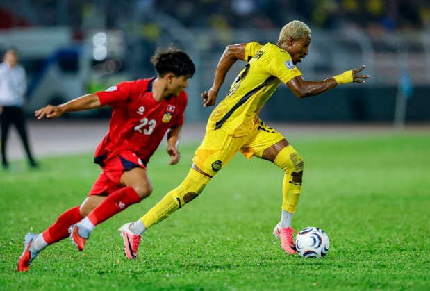 July 28, 2026, Kuala Lumpur, Malaysia: Mohamadou Sumareh of Malaysia (R) and Phonsak Seesavath of Laos seen in action during the ASEAN Hyundai Cup 2026 match between Malaysia and Laos at Kuala Lumpur Football Stadium, Cheras. Final score; Malaysia 4:0 Laos. Kuala Lumpur Malaysia - ZUMAs197 20260728_aaa_s197_319 Copyright: xWongxFokxLoyx