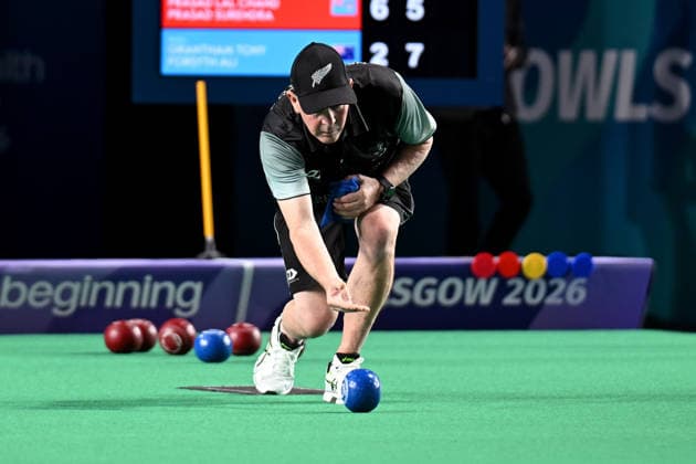 COM26 BOWLS, Tony Grantham of New Zealand bowls during the Men™s Pairs Bowls in the Glasgow 2026 Commonwealth Games at SEC Centre Hall 3 in Glasgow, Scotland, Thursday, July 23, 2026. ( NO ARCHIVING, EDITORIAL USE ONLY Glasgow Scotland United Kingdom  Copyright: xLUKASxCOCHx 20260729134615814171