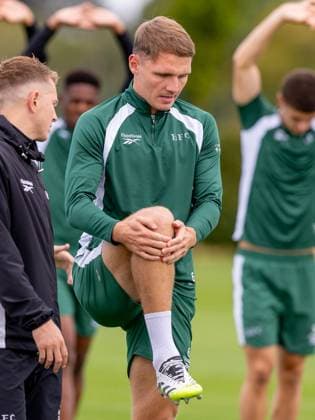 Jason Kerr of Hibernian during a training session ahead of the clash with KF Malisheva Hibernian Training, Football, Hibernian Training Centre, Edinburgh, Scotland, UK - 29 Jul 2026Edinburgh Hibernian Training Centre Scotland United Kingdom EDITORIAL USE ONLY No use with unauthorised audio, video, data, fixture lists, club league logos or live services. Online in-match use limited to 120 images, no video emulation. No use in betting, games or single club league player publications.  Copyright: xAlanxRennie Shutterstockx 17016053y