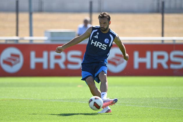 Kenan KARAMAN (GE) Training des FC Schalke 04 (GE) am 29.07.2026 auf dem Trainingsgelaende in Gelsenkirchen Deutschland. Â *** Kenan KARAMAN GE: FC Schalke 04 GE training session on July 29, 2026, at the training facility in Gelsenkirchen, Germany Â