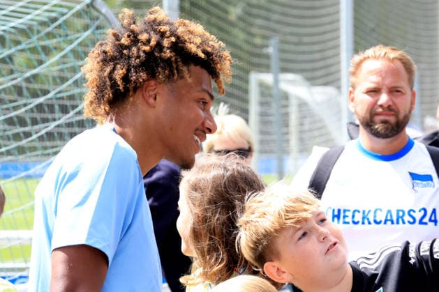 29.07.2026, DEU GER, Fussball , 2.Fussballbundesliga 2026 2027 (im Ligabetrieb zusätzlich: Spieltag, Saison 20xx 20xx), Berliner Olympiastadion, Hertha BSC, Training Oluwaseum Adewumi (Hertha BSC Berlin 88), Freisteller, Hertha-BSC Fans 2. Liga: DFB DFL regulations prohibit any use of photographs as image sequences and or quasi-video) Nordphoto Berlin Sportforum Berlin Deutschland *** July 29, 2026, Germany, Soccer, 2026–2027 Bundesliga 2: Additional Match Day in the League Schedule, 20xx–20xx Season, Berlin Olympic Stadium, Hertha BSC, Oluwaseum Adewumi training with Hertha BSC Berlin 88, cutout, Hertha BSC fans, 2nd Division, DFB and DFL regulations prohibit any use of photographs as image sequences and or quasi-video, Nordphoto, Berlin Sportforum, Berlin, Germany Copyright: xNordphotox xEnglerx