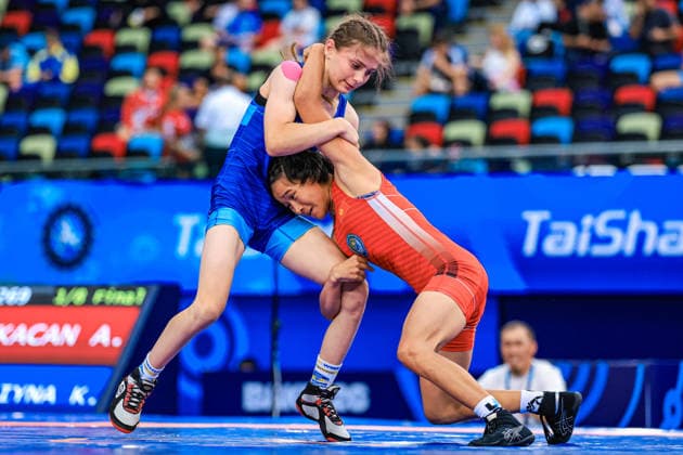 U17, U 17 Wrestling World Championships 43kg WW - Valeriia Yatskiv (UKR) df. Asema Asangaryeva (KGZ) *** U17 Wrestling World Championships, 43 kg WW: Valeriia Yatskiv (UKR) defeated Asema Asangaryeva (KGZ) by fall Copyright: xUnitedxWorldxWrestlingx xAmirrezx UWW-U17-WC-BAKU-2026