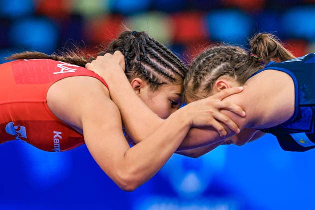 U17, U 17 Wrestling World Championships 49kg WW - Ayanat Meinambay (KAZ) df. Madina Bayramova (GER) *** U17 Wrestling World Championships, 49 kg WW: Ayanat Meinambay (KAZ) def. Madina Bayramova (GER) Copyright: xUnitedxWorldxWrestlingx xAmirrezx UWW-U17-WC-BAKU-2026