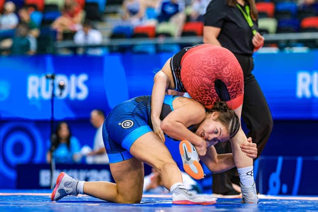 U17, U 17 Wrestling World Championships 57kg WW - Epenesa Teuila Elison (USA) df. Mia Kovac (CRO) *** U17 Wrestling World Championships, 57 kg WW: Epenesa Teuila Elison (USA) def. Mia Kovac (CRO) Copyright: xUnitedxWorldxWrestlingx xAmirrezx UWW-U17-WC-BAKU-2026