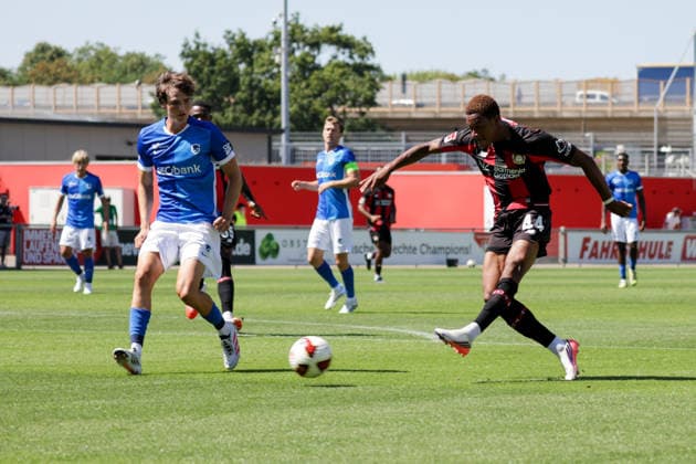 29.07.2026, xgrfx, Fussball Testspiel, Bayer 04 Leverkusen - KRC Genk v.l. Tor, Jeanuel Belocian zum 1:0 (Bayer Leverkusen) (DFL DFB REGULATIONS PROHIBIT ANY USE OF PHOTOGRAPHS as IMAGE SEQUENCES and or QUASI-VIDEO) Leverkusen *** July 29, 2026, xgrfx, Soccer Friendly Match, Bayer 04 Leverkusen vs. KRC Genk, Goal, Jeanuel Belocian scores the 1–0 goal for Bayer Leverkusen. DFL and DFB regulations prohibit any use of photographs as image sequences and or quasi-video. Leverkusen