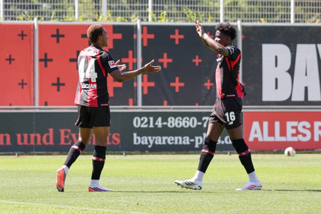 29.07.2026, xgrfx, Fussball Testspiel, Bayer 04 Leverkusen - KRC Genk v.l. Tor, Jeanuel Belocian zum 1:0 (Bayer Leverkusen) (DFL DFB REGULATIONS PROHIBIT ANY USE OF PHOTOGRAPHS as IMAGE SEQUENCES and or QUASI-VIDEO) Leverkusen *** July 29, 2026, xgrfx, Soccer Friendly Match, Bayer 04 Leverkusen vs. KRC Genk, Goal, Jeanuel Belocian scores the 1–0 goal for Bayer Leverkusen. DFL and DFB regulations prohibit any use of photographs as image sequences and or quasi-video. Leverkusen