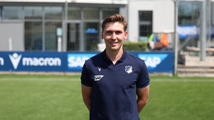 23.07.2026, xrekx, Fussball 1.Bundesliga, TSG 1899 Hoffenheim - Fototermin Saison 2026 27 v.l. Dominik Deutschl Co-Trainer (TSG Hoffenheim) (DFL DFB REGULATIONS PROHIBIT ANY USE OF PHOTOGRAPHS as IMAGE SEQUENCES and or QUASI-VIDEO) Sinsheim *** July 23, 2026, xrekx, Soccer, Bundesliga 1, TSG 1899 Hoffenheim Photo Op, 2026–27 Season, from left: Dominik Deutschl, Assistant Coach, TSG Hoffenheim. DFL and DFB regulations prohibit any use of photographs as image sequences and or quasi-video. Sinsheim