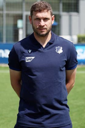 23.07.2026, xrekx, Fussball 1.Bundesliga, TSG 1899 Hoffenheim - Fototermin Saison 2026 27 v.l. Moritz Volz Co-Trainer (TSG Hoffenheim) (DFL DFB REGULATIONS PROHIBIT ANY USE OF PHOTOGRAPHS as IMAGE SEQUENCES and or QUASI-VIDEO) Sinsheim *** July 23, 2026, xrekx, Soccer, Bundesliga 1, TSG 1899 Hoffenheim Photo Session, 2026–27 Season, from left: Moritz Volz, Assistant Coach, TSG Hoffenheim. DFL and DFB regulations prohibit any use of photographs as image sequences and or quasi-video. Sinsheim