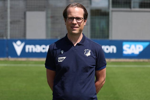 23.07.2026, xrekx, Fussball 1.Bundesliga, TSG 1899 Hoffenheim - Fototermin Saison 2026 27 v.l. Dr. Yannic Bangert Vereinsarzt (TSG Hoffenheim) (DFL DFB REGULATIONS PROHIBIT ANY USE OF PHOTOGRAPHS as IMAGE SEQUENCES and or QUASI-VIDEO) Sinsheim *** July 23, 2026, xrekx, Soccer, Bundesliga 1, TSG 1899 Hoffenheim Photo Session, 2026–27 Season, from left: Dr. Yannic Bangert, Team Physician, TSG Hoffenheim. DFL and DFB regulations prohibit any use of photographs as image sequences and or quasi-video. Sinsheim