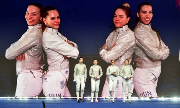 (260729) -- HONG KONG, July 29, 2026 -- Fencers of Hungary are seen before the women s team sabre final between China and Hungary at the 2026 Fencing World Championships in Hong Kong, south China, July 29, 2026. ) (SP)CHINA-HONG KONG-FENCING-WORLD CHAMPIONSHIPS-WOMEN S SABRE TEAM (CN) LoxPingxFai 