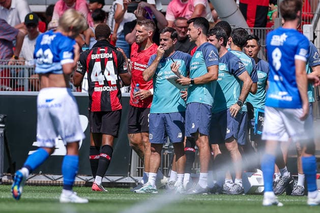 29.07.2026, Fußball, Bayer 04 Leverkusen - KRC Genk, Testspiel, Saison 2026 2027 im Ulrich-Haberland-Stadion: Cheftrainer Carles Martinez(Bayer04 Leverkusen hc) nachdenklich an der Seitenlinie DFB regulations prohibit any use of photographs as image sequences and or quasi-video. Nordrhein-Westfalen Deutschland *** July 29, 2026, Soccer, Bayer 04 Leverkusen vs. KRC Genk, Friendly Match, 2026–2027 Season at Ulrich Haberland Stadium; Head Coach Carles Martinez of Bayer 04 Leverkusen looks pensive on the sideline. DFB regulations prohibit any use of photographs as image sequences and or quasi-video. North Rhine-Westphalia, Germany