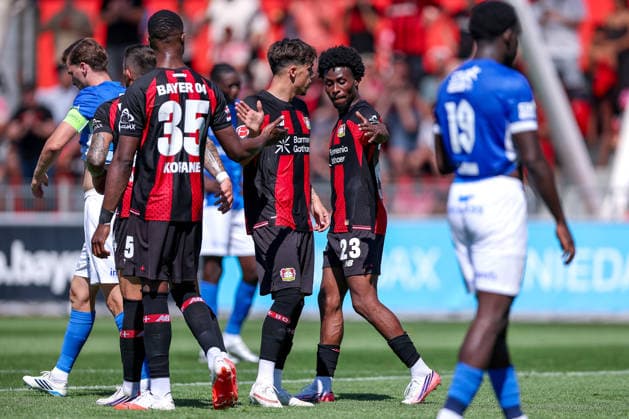 29.07.2026, Fußball, Bayer 04 Leverkusen - KRC Genk, Testspiel, Saison 2026 2027 im Ulrich-Haberland-Stadion: Torjubel nach dem Tor zum 2:0 durch Torschütze Nathan Tella (Bayer04 Leverkusen 23) zusammen mit Christian Kofane (Bayer04 Leverkusen 35) Afonso Moreira (Bayer04 Leverkusen 09) DFB regulations prohibit any use of photographs as image sequences and or quasi-video. Nordrhein-Westfalen Deutschland *** July 29, 2026, Soccer, Bayer 04 Leverkusen vs. KRC Genk, Friendly Match, 2026–2027 season at Ulrich Haberland Stadium. Celebrations after the 2–0 goal scored by Nathan Tella (Bayer 04 Leverkusen 23), along with Christian Kofane (Bayer 04 Leverkusen 35) and Afonso Moreira (Bayer 04 Leverkusen 09). DFB regulations prohibit any use of photographs as image sequences and or quasi-video. North Rhine-Westphalia, Germany