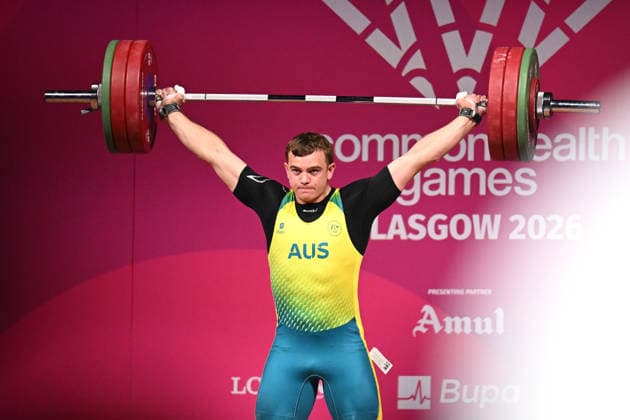 COM26 WEIGHTLIFTING, Oliver Saxton of Australia competes in the Men™s 94kg Weightlifting during the Glasgow 2026 Commonwealth Games at the SEC Armadillo in Glasgow, Scotland, Wednesday, July 29, 2026. ( NO ARCHIVING, EDITORIAL USE ONLY Glasgow Scotland United Kingdom  Copyright: xLUKASxCOCHx 20260730148124682808