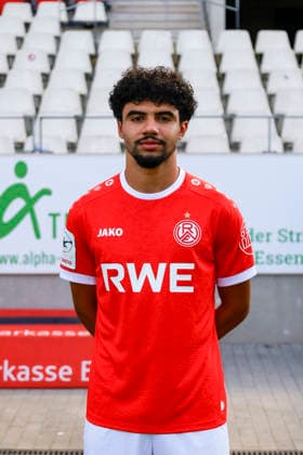 Aiman Dardari; Rot-Weiss Essen; 3.Liga, Porträttermin 2026 2027 *** Aiman Dardari, Rot Weiss Essen, 3rd Division, Photo Shoot 2026–2027