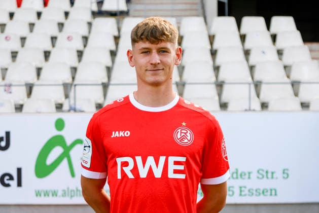 Gianluca Swajkowski ; Rot-Weiss Essen; 3.Liga, Porträttermin 2026 2027 *** Gianluca Swajkowski, Rot-Weiss Essen, 3. Liga, Profile Session 2026–2027